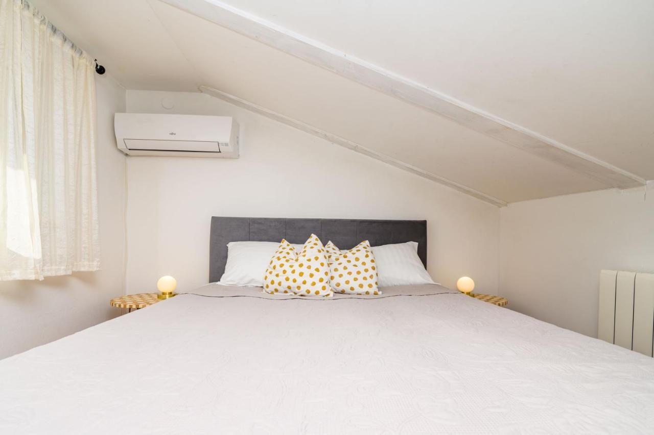 Apartamento House Rosa Mali Lošinj Exterior foto