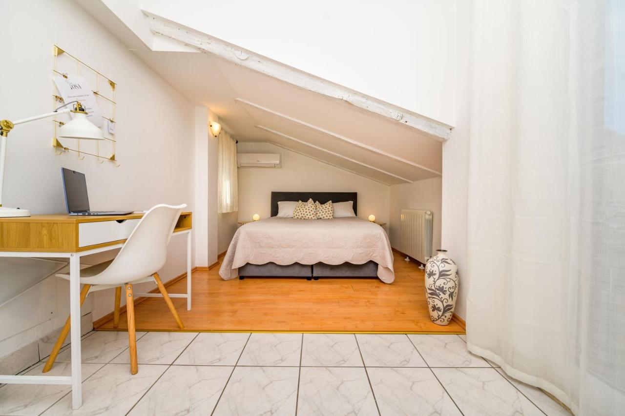 Apartamento House Rosa Mali Lošinj Exterior foto