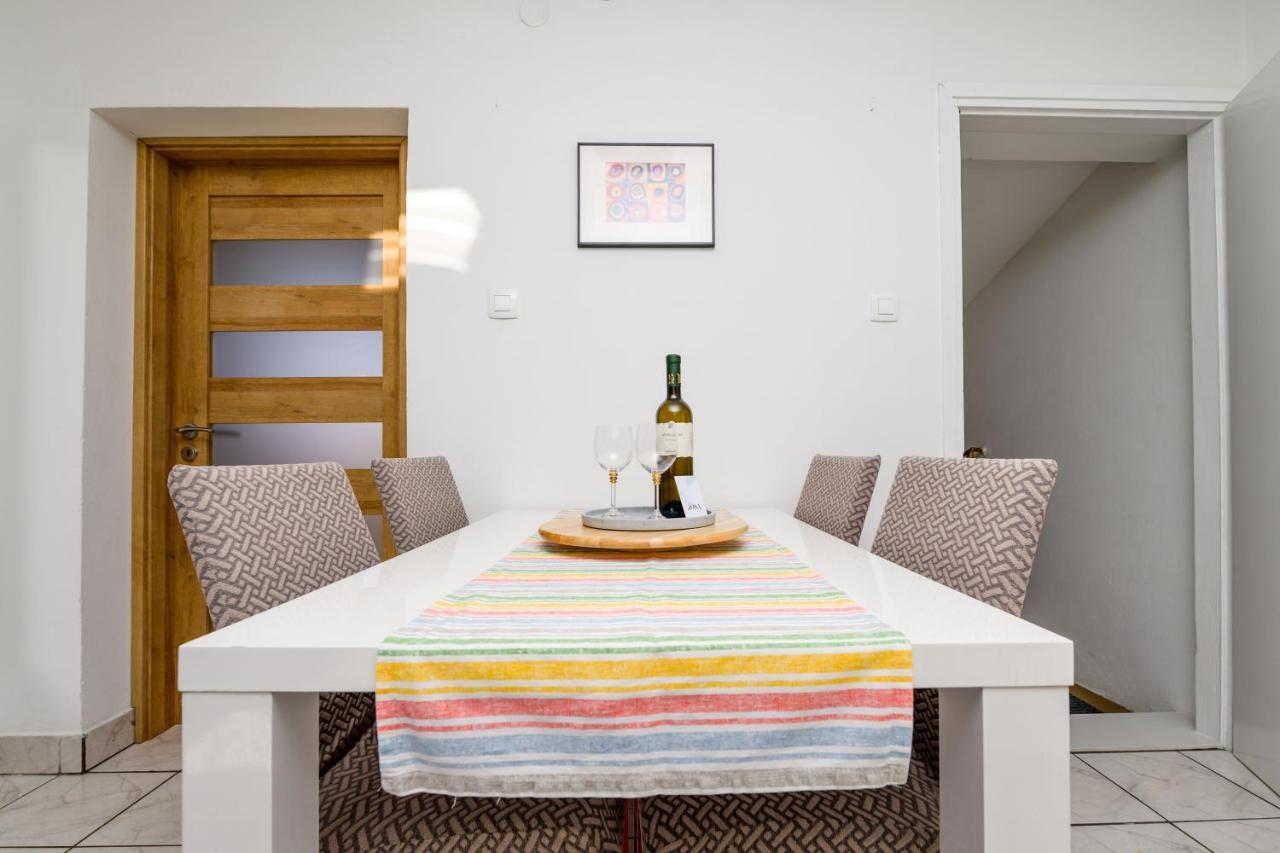 Apartamento House Rosa Mali Lošinj Exterior foto